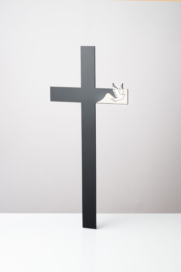 Krzyż nagrobny leżący nr 307 z gołębiem